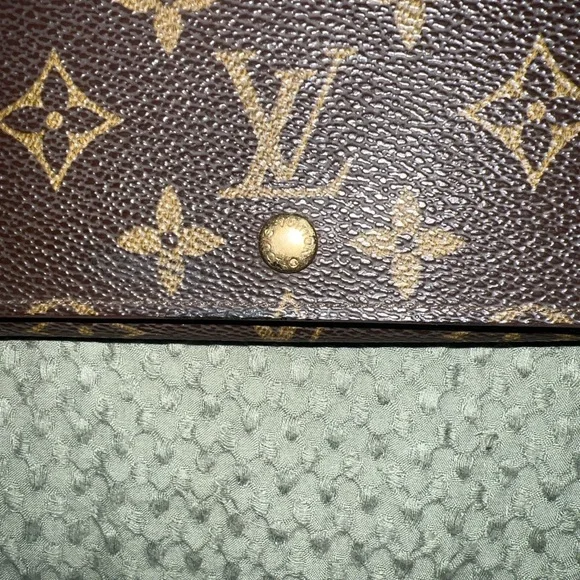 Vintage Monogram Trésor Snap Wallet - Picture 3 of 14